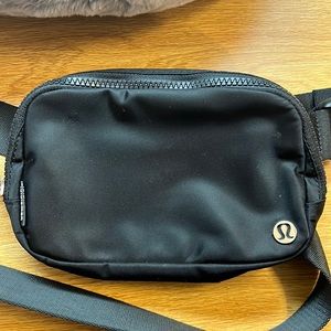 Lululemon Everyday Cross Body Belt Bag